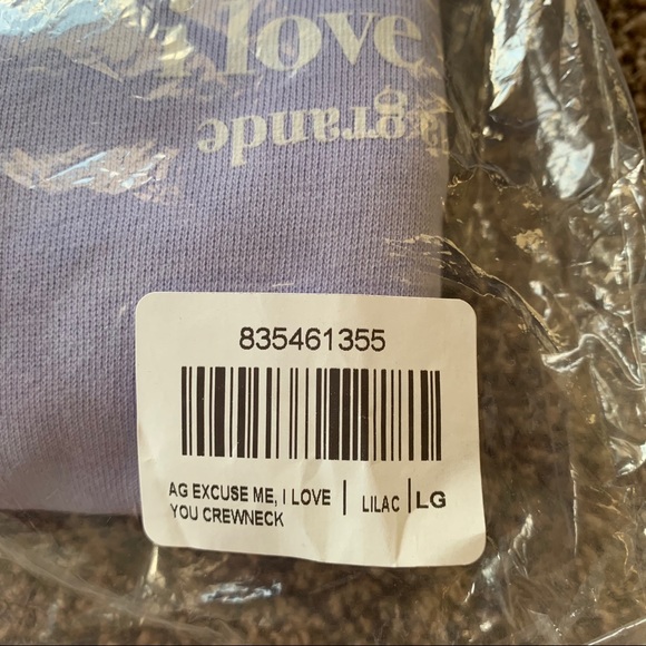 NEW Ariana Grande Sweetener Tour Crewneck - Picture 8 of 9